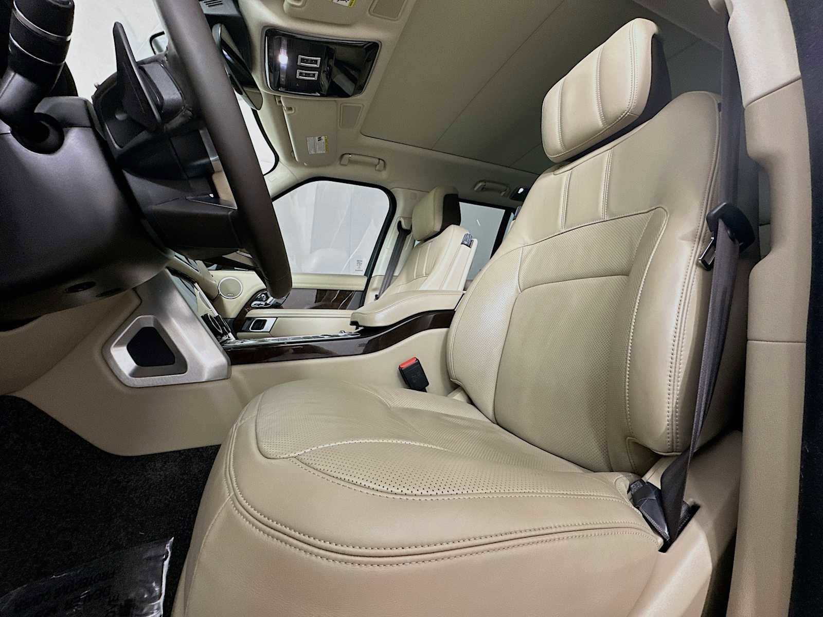 Used 2021 Land Rover Range Rover Westminster Edition image 5