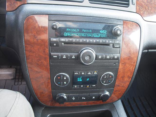 Used 2008 Chevrolet Avalanche LT w/ Convenience Package #1 AWD/4WD image 10