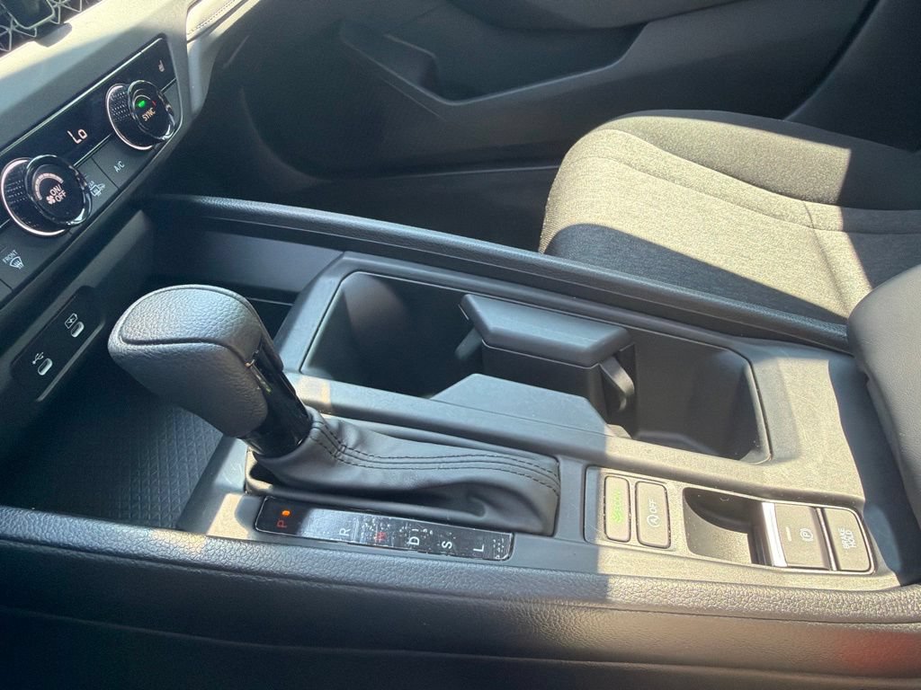 Certified 2024 Honda Accord EX image 32