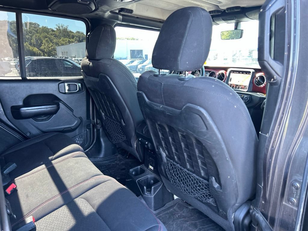 Used 2018 Jeep Wrangler Unlimited Rubicon AWD/4WD image 36