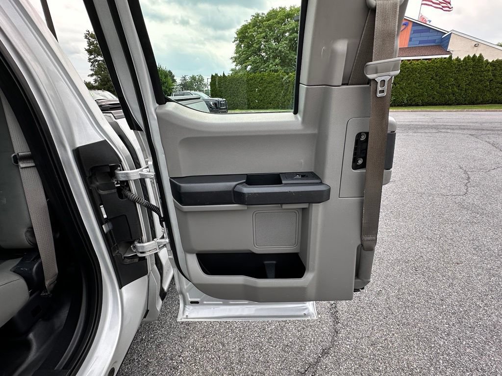 Used 2015 Ford F150 XL w/ Equipment Group 101A Mid AWD/4WD image 27