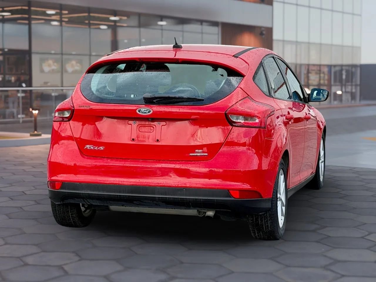 Used 2015 Ford Focus SE image 9