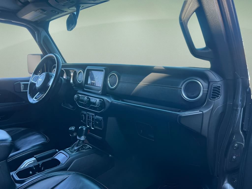 Used 2018 Jeep Wrangler Unlimited Sahara w/ Cold Weather Group image 24