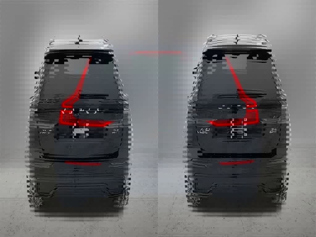 Used 2025 Volvo XC60 B5 Ultra image 5
