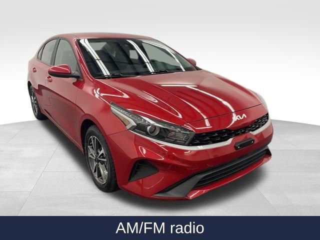 Used 2024 Kia Forte LXS image 2