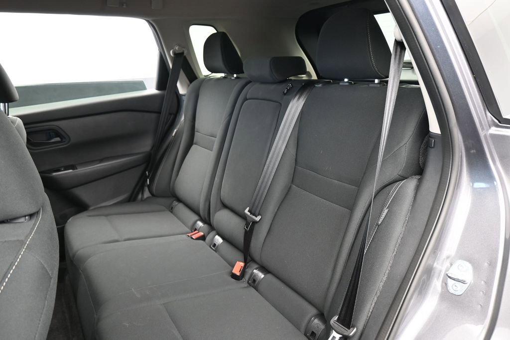 Used 2025 Nissan Rogue S FWD image 25