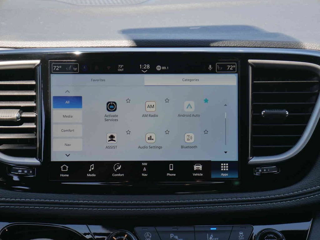 New 2027 Chrysler Pacifica Limited w/ Trailer Tow Group AWD/4WD image 5