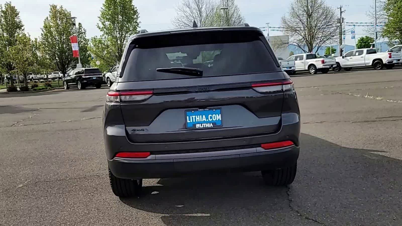 New 2026 Jeep Grand Cherokee Limited AWD/4WD image 7