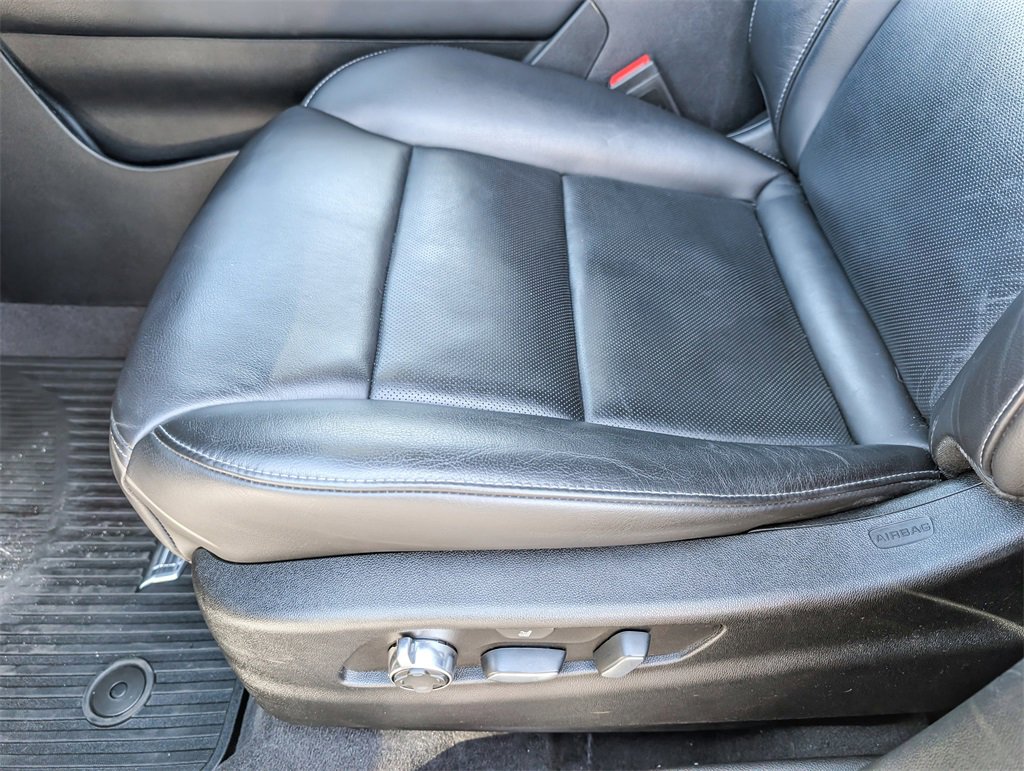 Used 2019 Cadillac XT4 Premium Luxury w/ Technology Package image 11