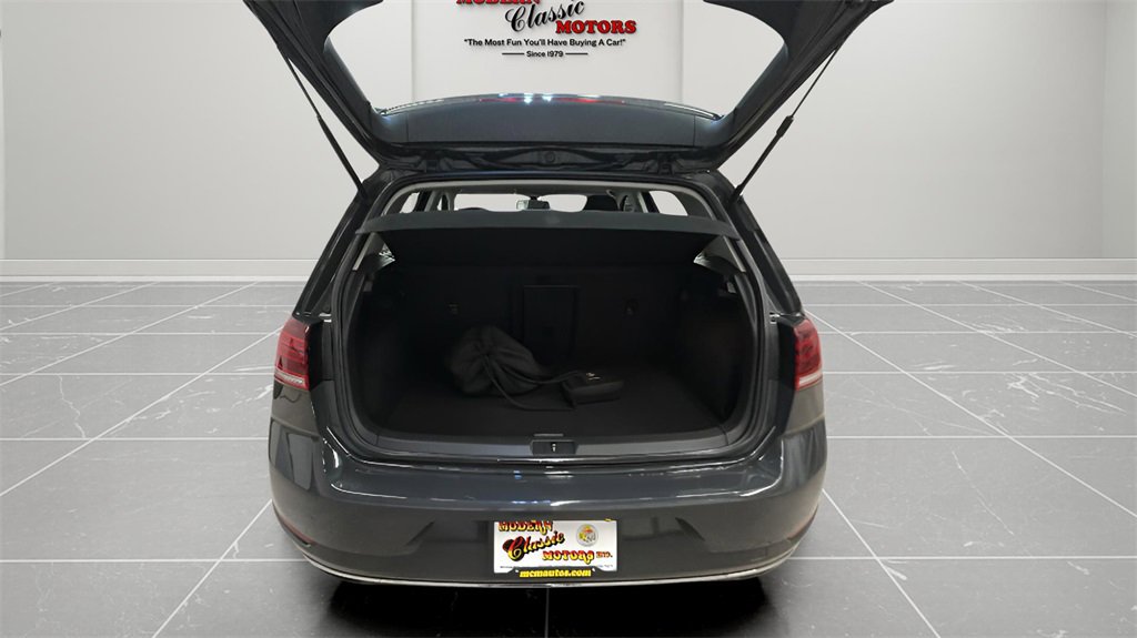 Used 2019 Volkswagen e-Golf SE w/ Driver Assistance Package image 16
