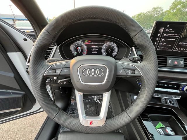 Used 2024 Audi Q5 e Prestige w/ Prestige Package image 28