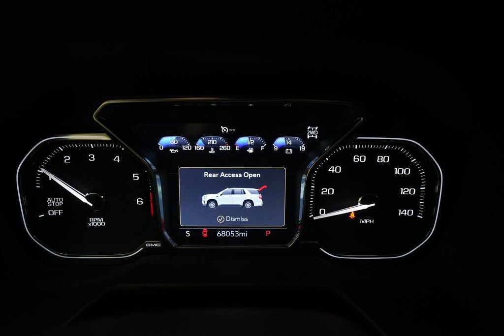 Used 2021 GMC Yukon XL AT4 w/ Technology Package AWD/4WD image 2