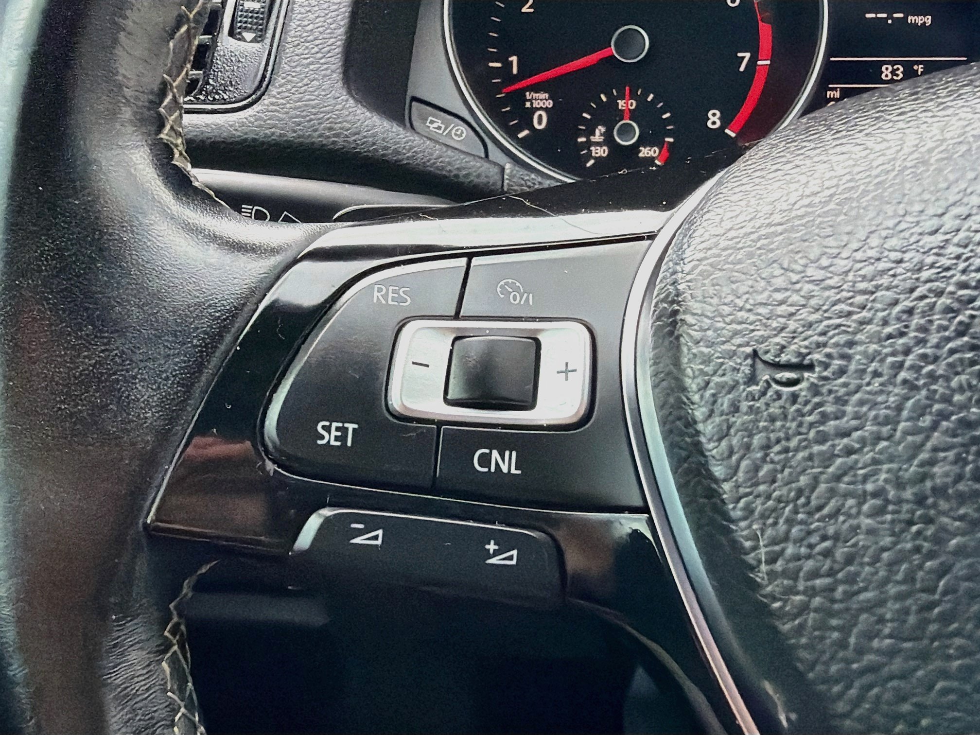 Used 2018 Volkswagen Passat GT FWD image 35