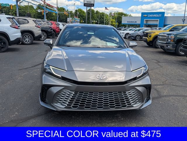 Used 2025 Toyota Camry XSE FWD image 2