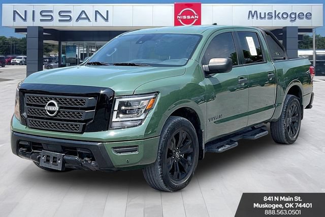 Used 2024 Nissan Titan SV w/ SV Bronze Edition Package AWD/4WD image 3