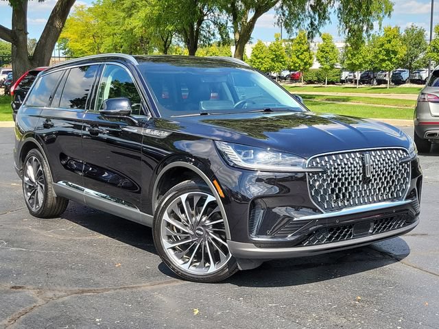 Used 2025 Lincoln Aviator Reserve w/ Equipment Group 201A AWD/4WD image 1