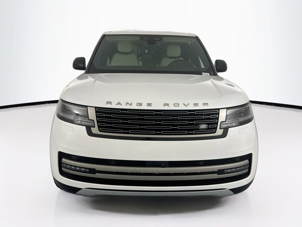 New 2026 Land Rover Range Rover SE image 2