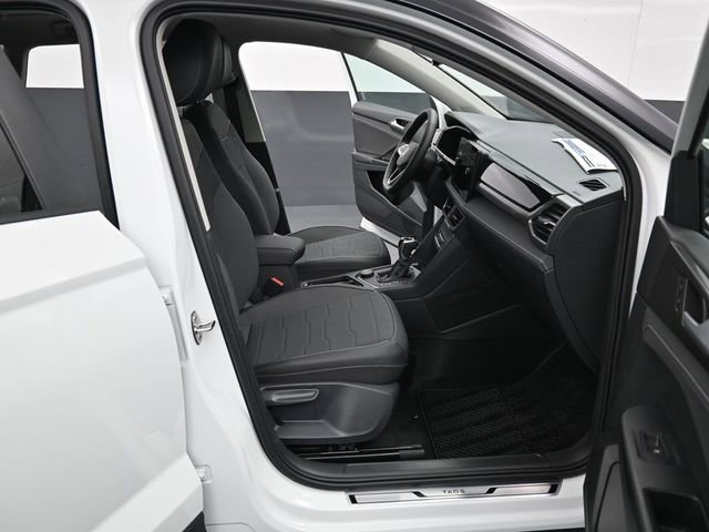 New 2026 Volkswagen Taos SE image 14