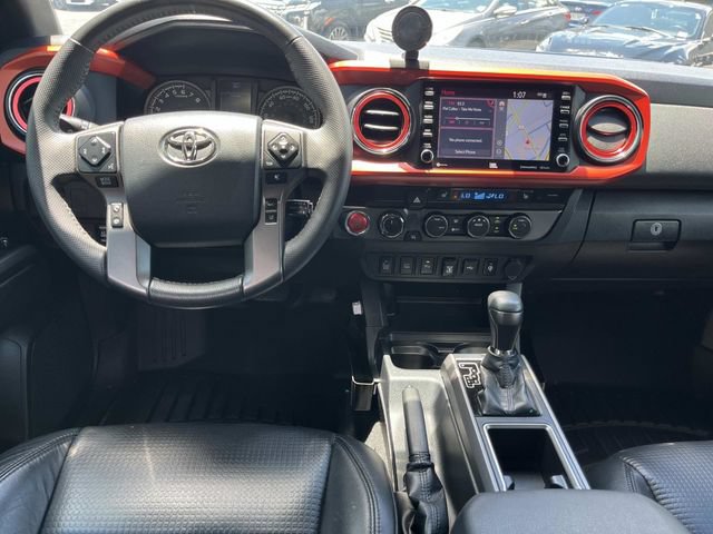 Used 2020 Toyota Tacoma TRD Off-Road w/ TRD Premium Off Road Package AWD/4WD image 15