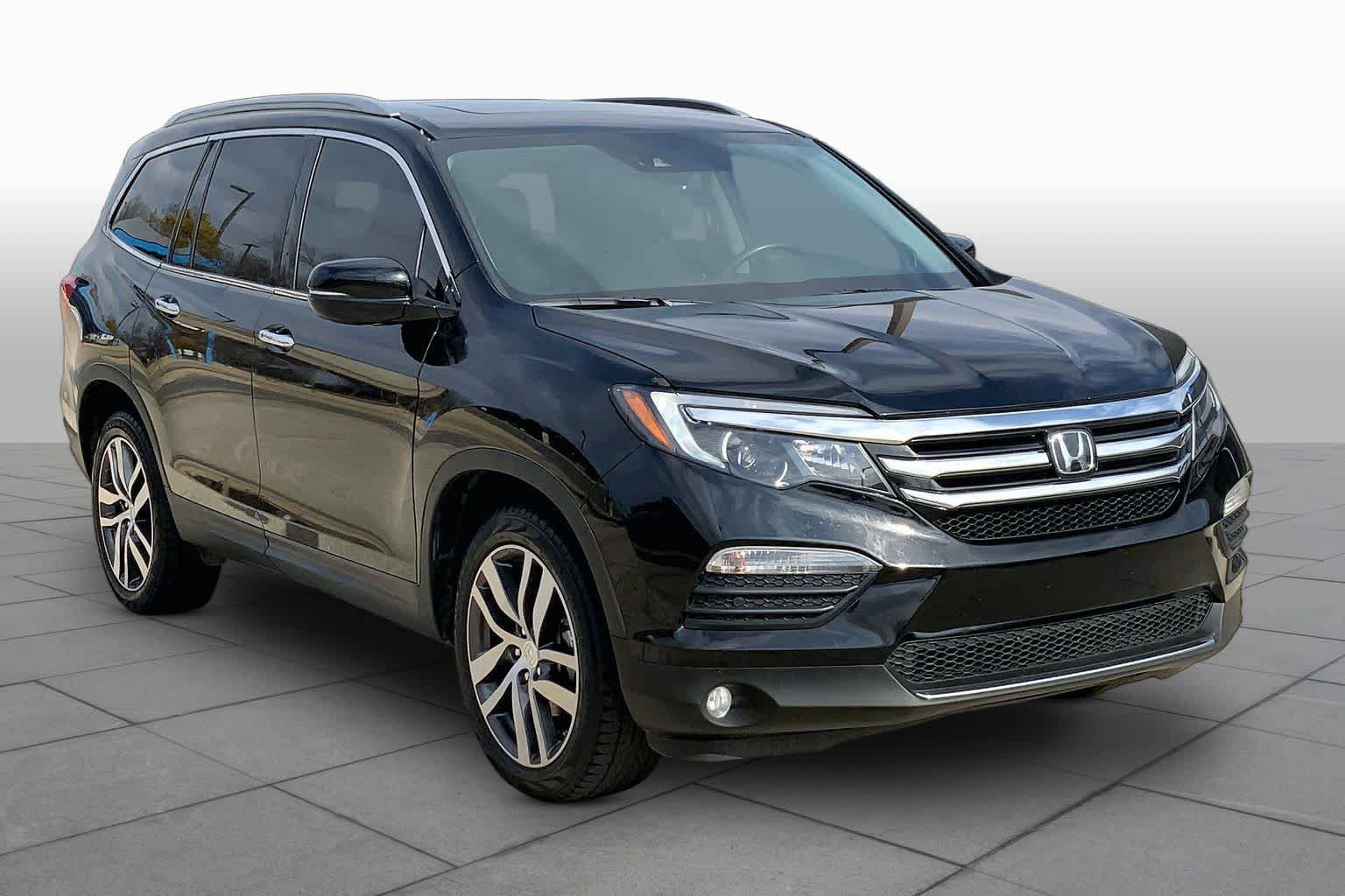 Certified 2017 Honda Pilot Elite image 3