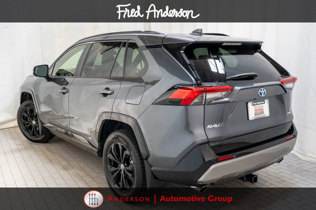 Certified 2022 Toyota RAV4 SE AWD/4WD image 3