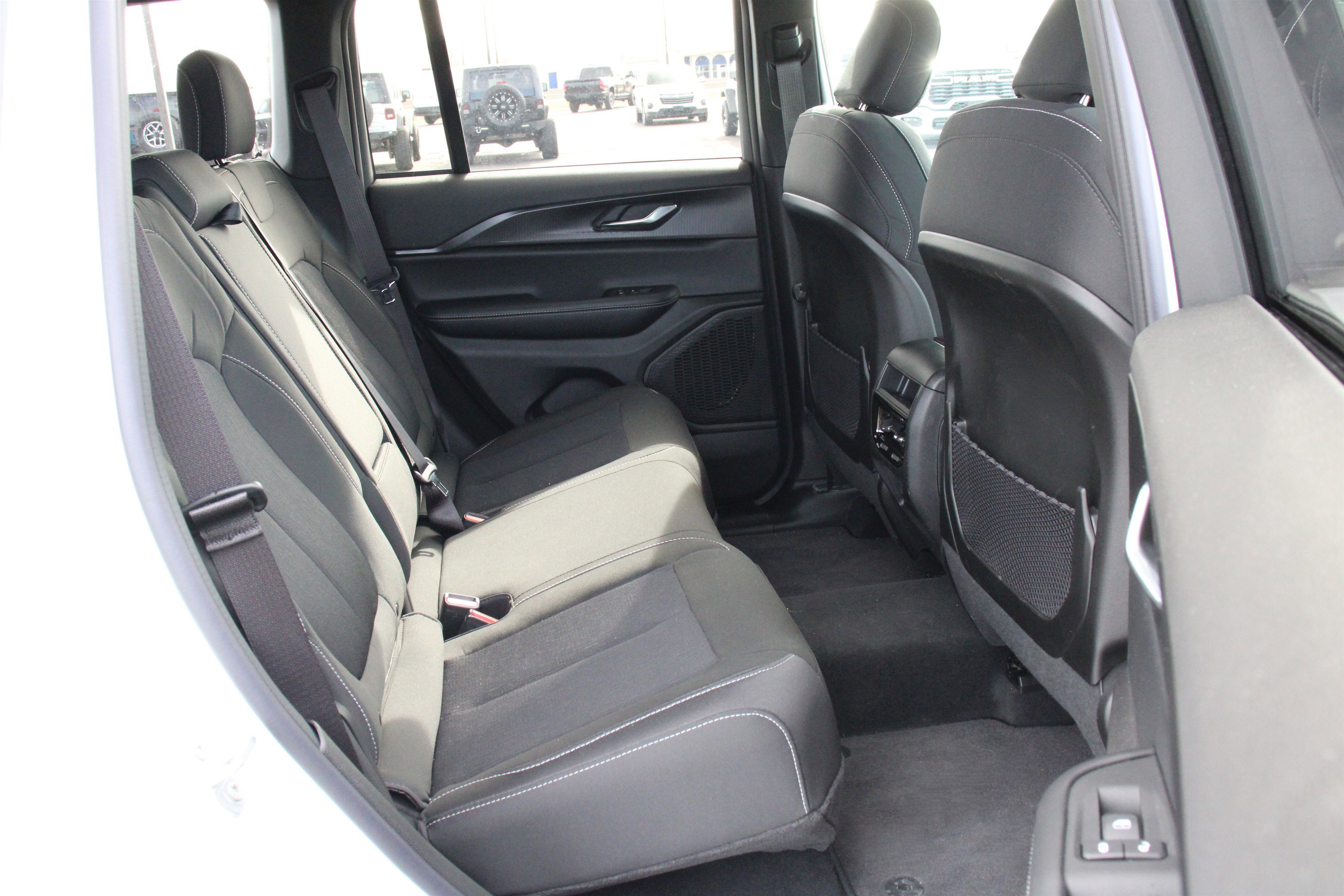 New 2025 Jeep Grand Cherokee Laredo w/ MOPAR Finishing Package image 22