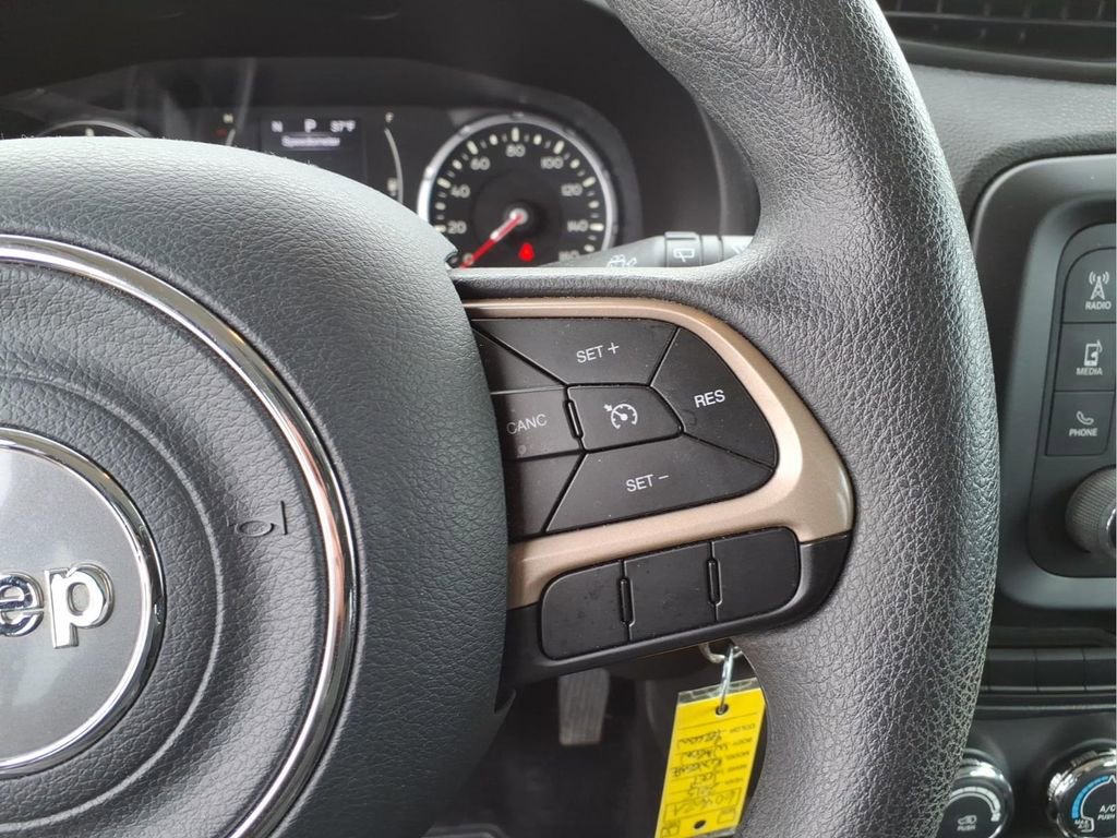 Used 2015 Jeep Renegade Sport w/ Power & Air Group image 22