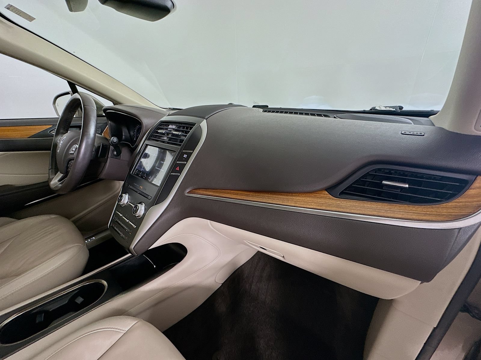 Used 2019 Lincoln MKC Select w/ Select Plus Package AWD/4WD image 45