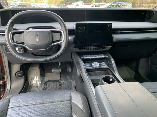 Certified 2024 Lincoln Nautilus Reserve w/ Jet Appearance Package (87T) AWD/4WD image 18