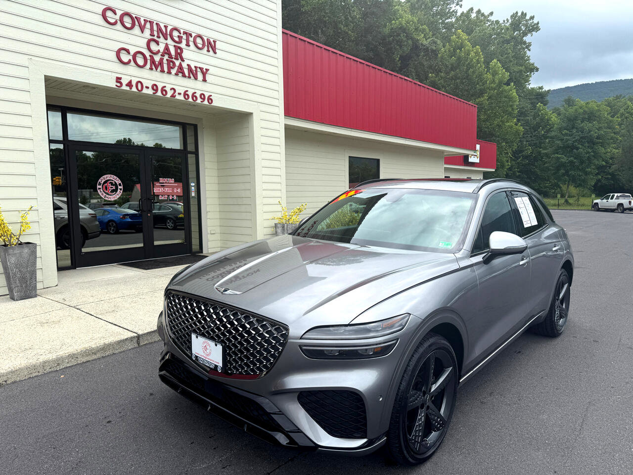 Used 2022 Genesis GV70 2.5T w/ Sport Prestige Package image 1