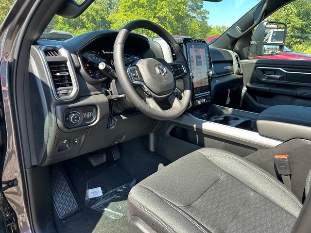 New 2026 RAM 1500 4x4 Crew Cab image 11