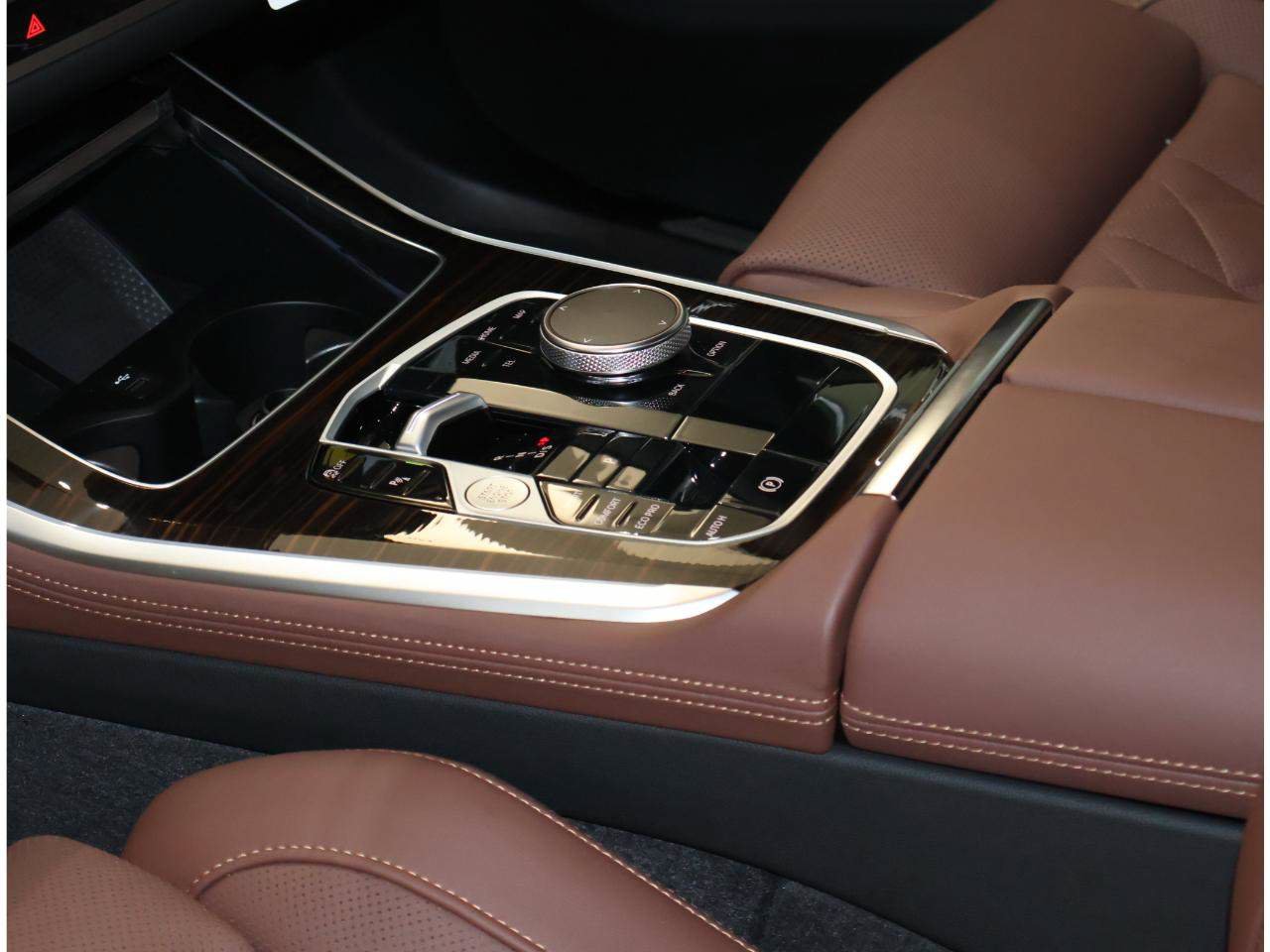 Used 2026 BMW X5 sDrive40i w/ Parking Assistance Package RWD image 12