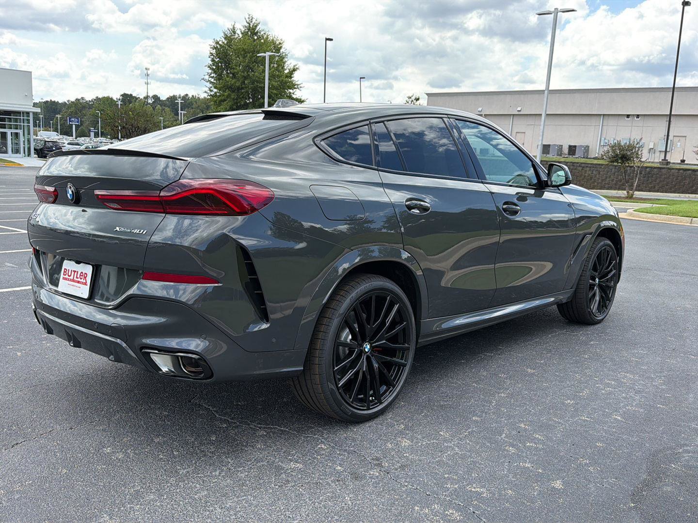 New 2027 BMW X6 xDrive40i w/ Executive Package AWD/4WD image 6