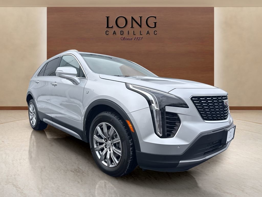 Used 2022 Cadillac XT4 Premium Luxury w/ Enhanced Visibility Package image 6