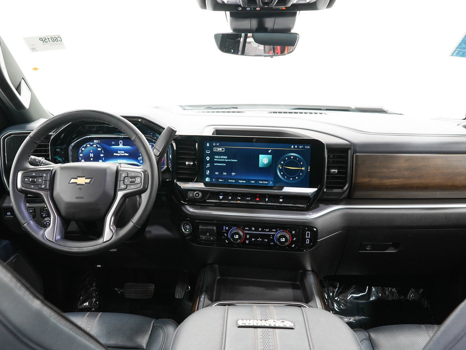 Used 2025 Chevrolet Silverado 2500 High Country w/ High Country Premium Package AWD/4WD image 17