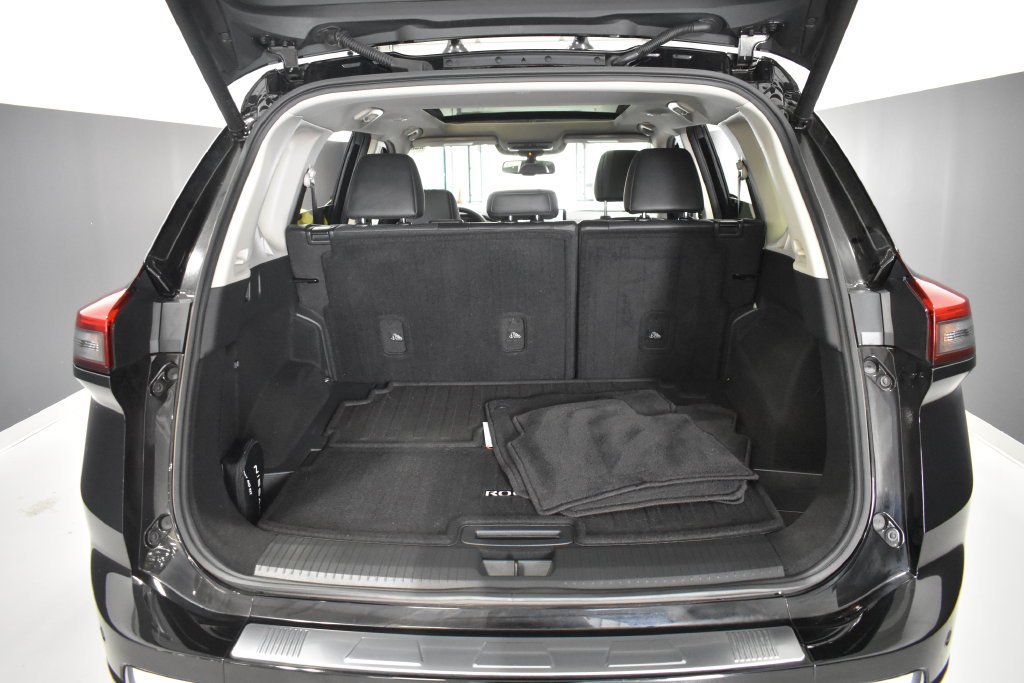 Certified 2026 Nissan Rogue Platinum w/ Tech Package AWD/4WD image 39