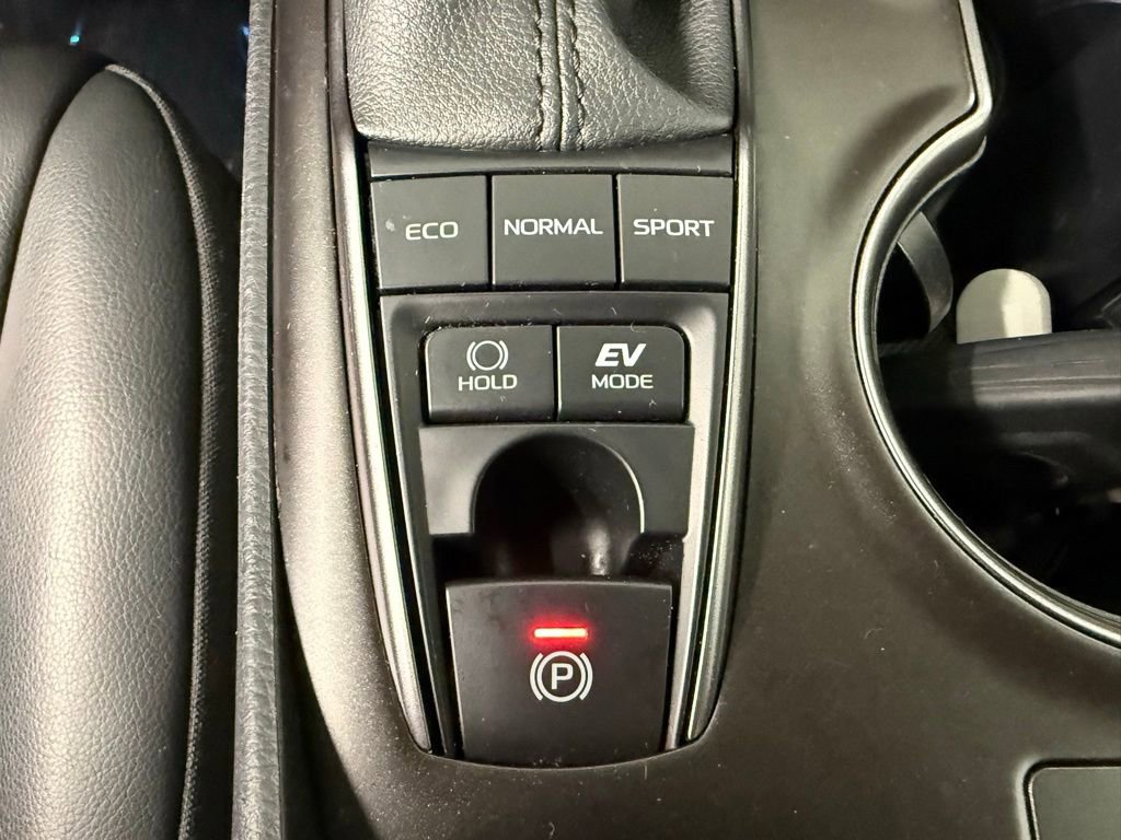 Used 2023 Toyota Camry XSE w/ Cold Weather Package FWD image 27