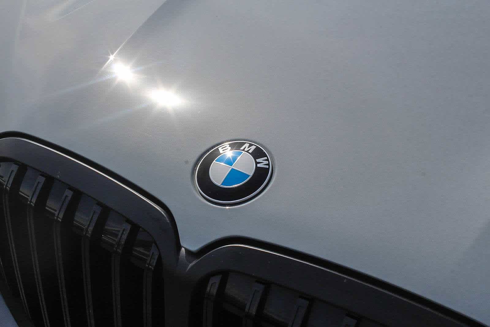Used 2025 BMW X7 M60i AWD/4WD image 11