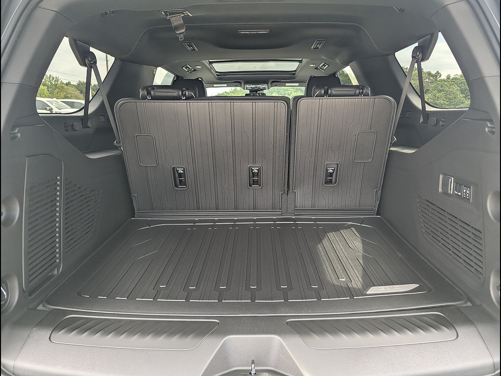 New 2026 GMC Yukon XL Elevation w/ LPO, Floor Liner Package AWD/4WD image 17