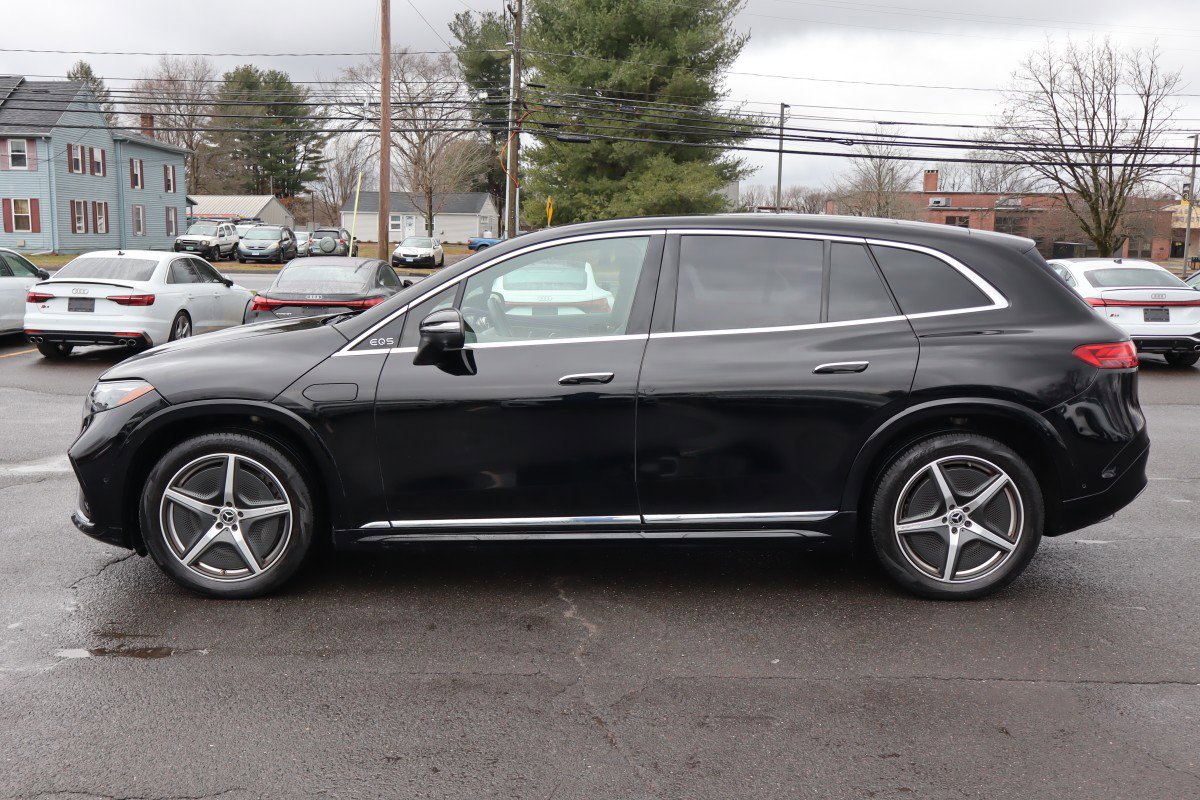 Used 2023 Mercedes-Benz EQS 580 4MATIC SUV w/ Exclusive Trim Package image 8
