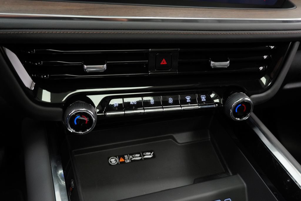 New 2026 Chevrolet Suburban High Country AWD/4WD image 20
