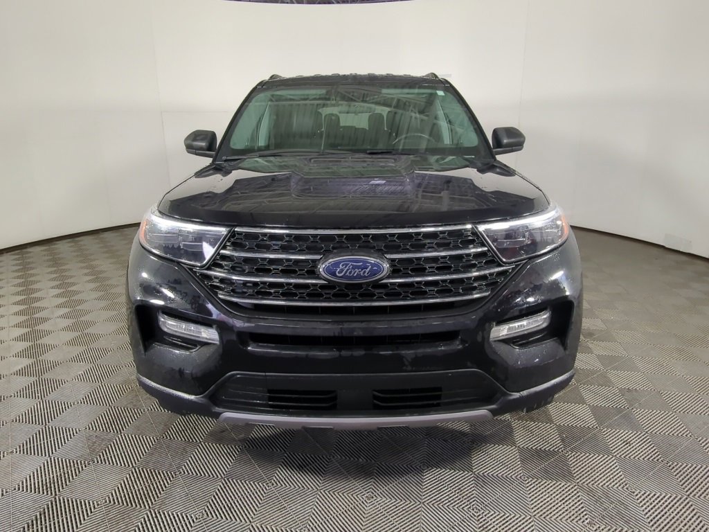 Certified 2022 Ford Explorer XLT w/ Equipment Group 202A image 10