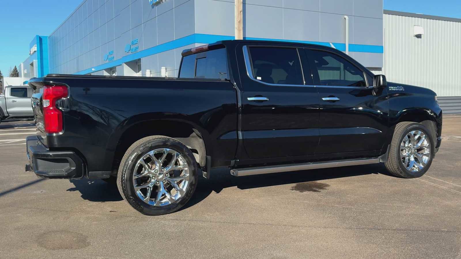 Certified 2022 Chevrolet Silverado 1500 High Country image 2