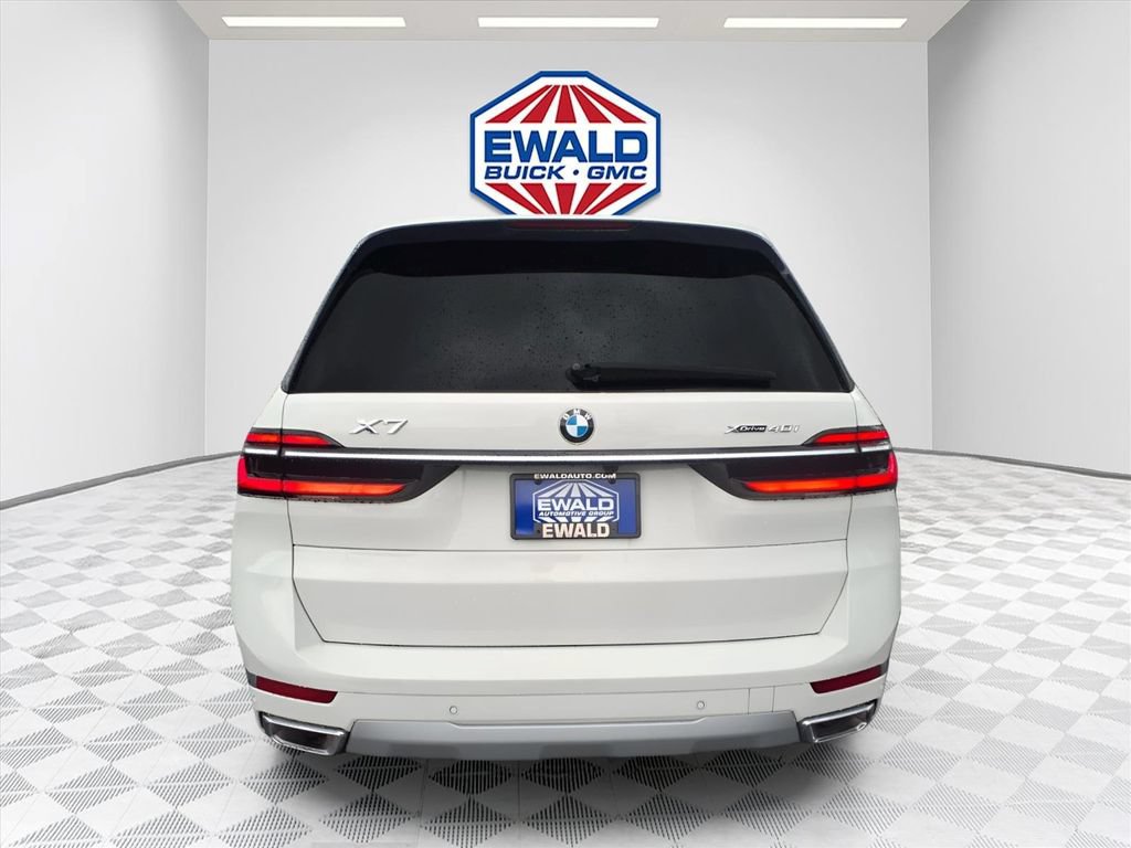 Used 2026 BMW X7 xDrive40i AWD/4WD image 8