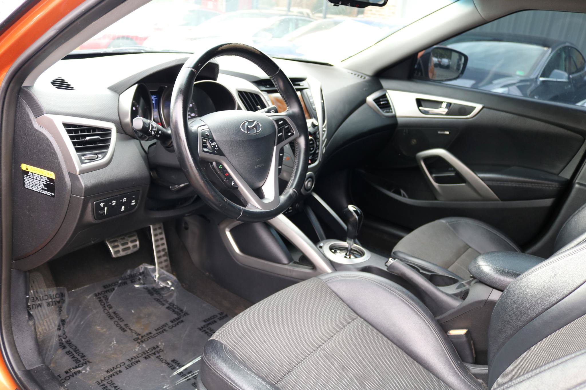 Used 2015 Hyundai Veloster w/ Option Group 03 FWD image 17