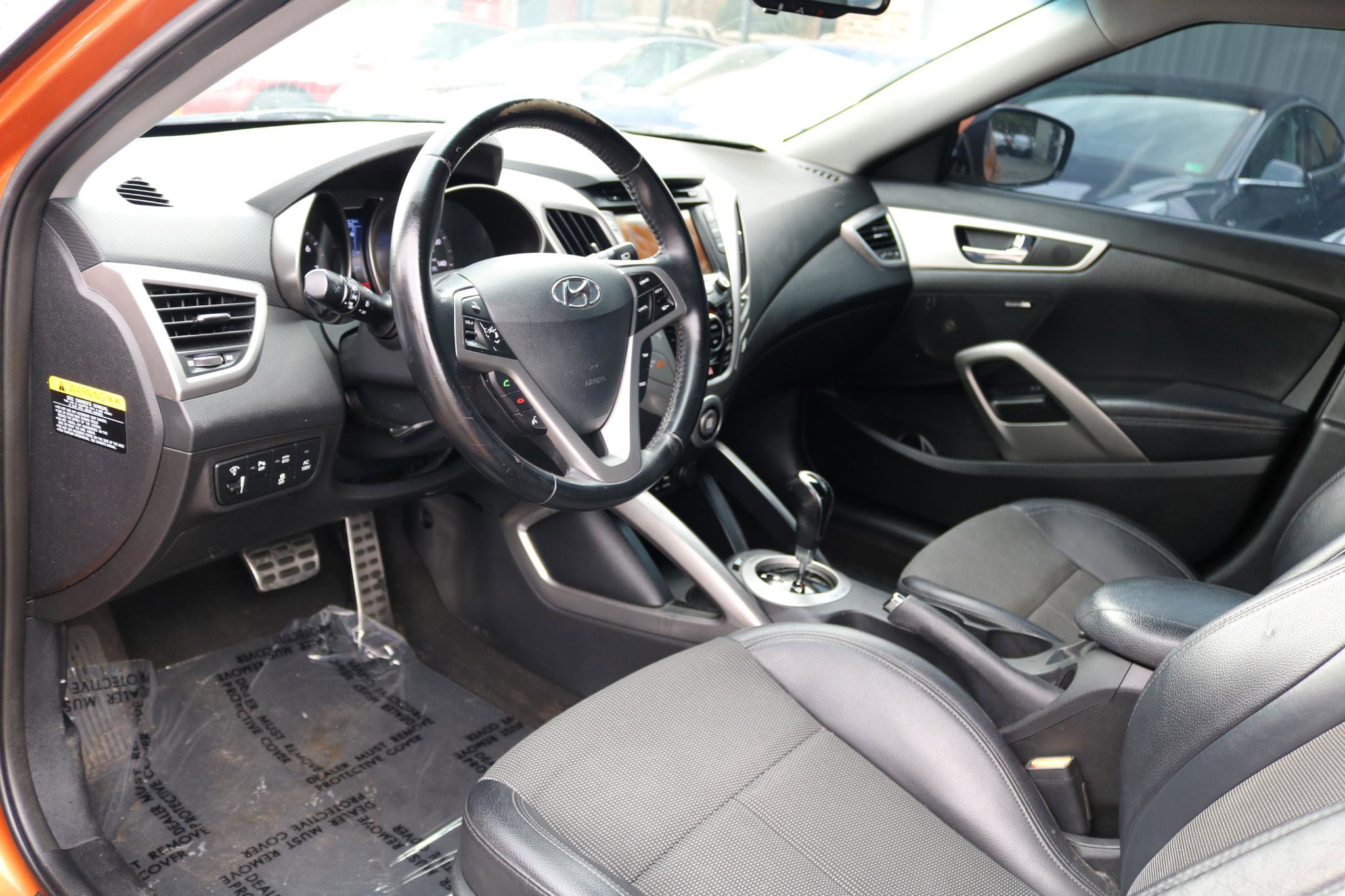 Used 2015 Hyundai Veloster w/ Option Group 03 FWD image 17
