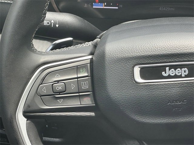 Used 2024 Jeep Grand Cherokee L Laredo image 22