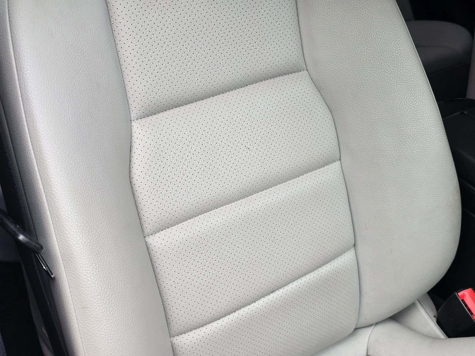 Used 2014 Mercedes-Benz C 300 4MATIC Sedan image 21