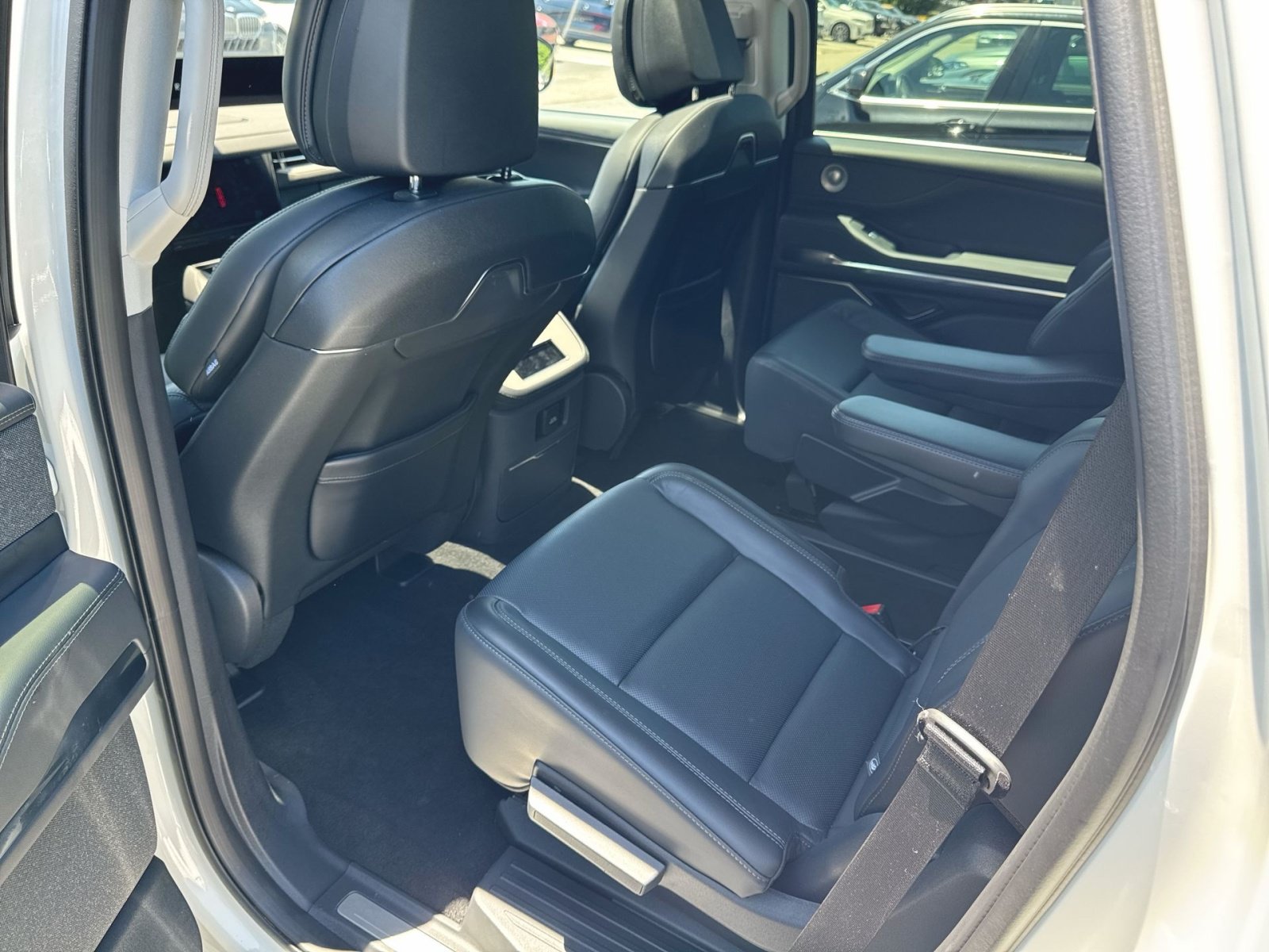 Used 2025 Lincoln Navigator Reserve AWD/4WD image 25