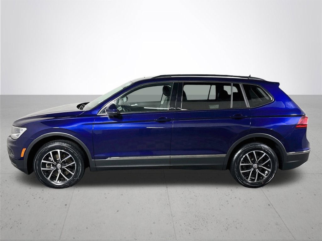 Certified 2021 Volkswagen Tiguan SE w/ Panoramic Sunroof Package AWD/4WD image 10